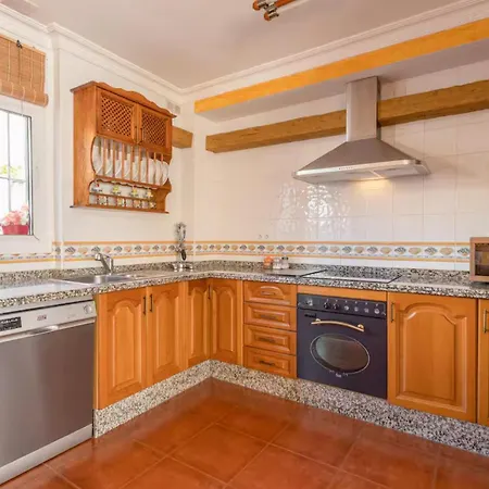 Maite With Pool And Hot Tub Spainsunrentals 1057 빌라 네르하