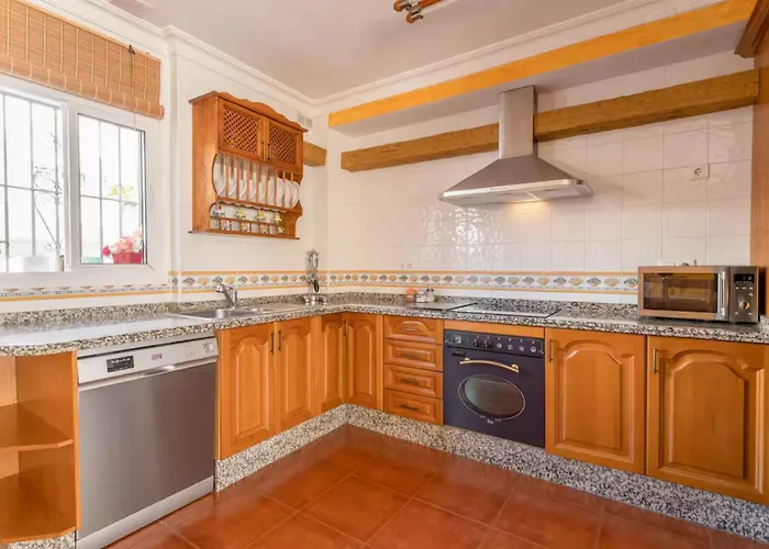 Maite With Pool And Hot Tub Spainsunrentals 1057 ヴィラ ネルハ